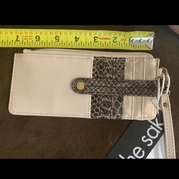 THE SAK Leather Wristlet Card Wallet - Picture 5 of 9